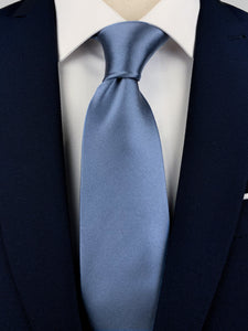 navy dress blues tie knot Your tie can look off even when it's expensive: if the knot doesn't match the collar. Quick pairing rules: Spread collar: go fuller (Windsor or Half-Windsor) Cutaway collar: go bold +
